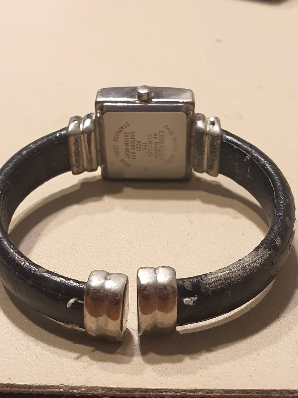 🦋10/$20🦋 Embassy by Gruen Silver/White Women's Cuff Watch